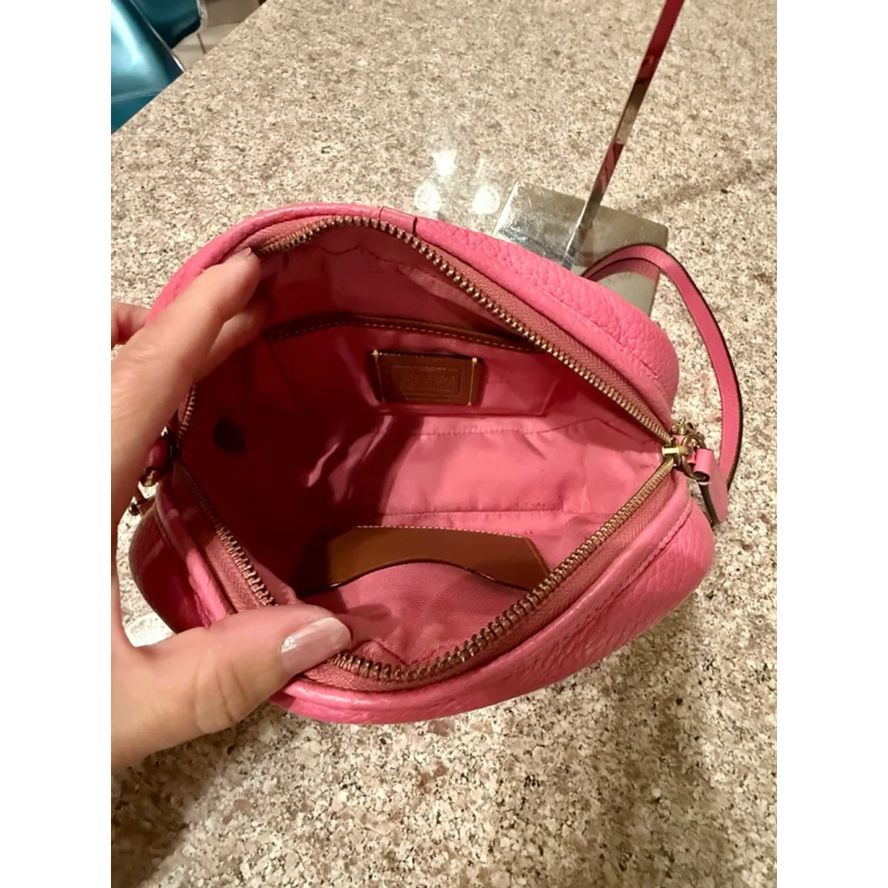 Coach Camera‎ Bag - Picture 7 of 8